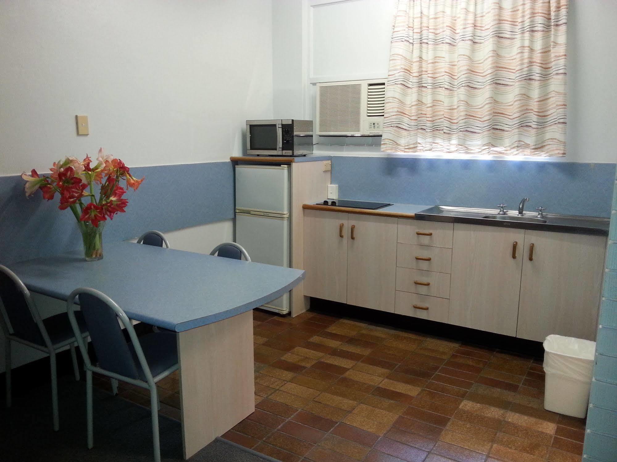 Golden Fountain Motel Rockhampton Exterior foto